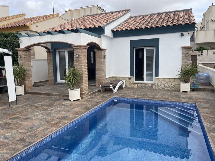 Image No.4-2 Bed Villa for sale