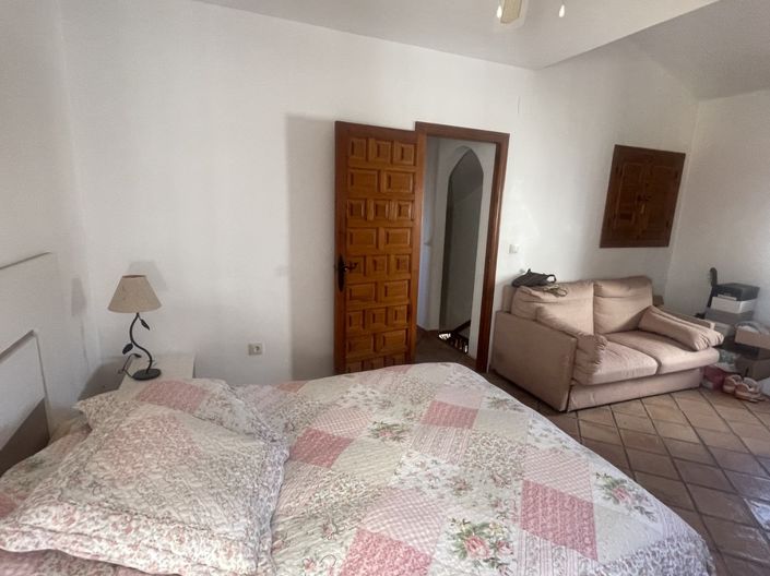 Image No.22-4 Bed Villa for sale