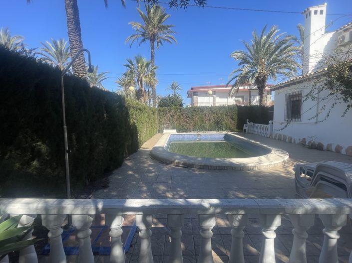 Image No.3-4 Bed Villa for sale