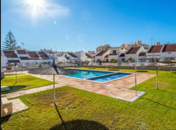 Image No.18-2 Bed Apartment for sale