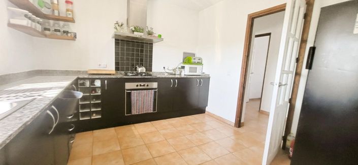 Image No.22-3 Bed Villa for sale