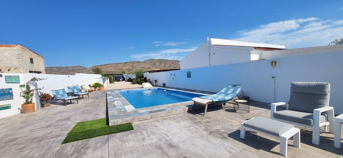 Image No.7-3 Bed Villa for sale
