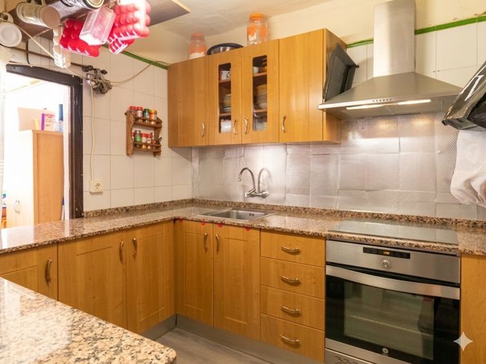 Image No.6-6 Bed Country House for sale