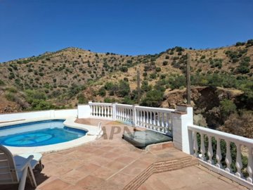 country-house-in-alora-1-large
