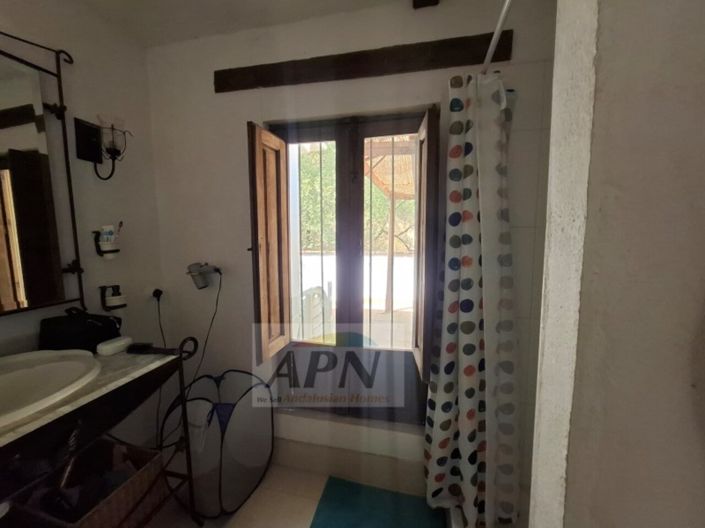 Image No.24-4 Bed Country House for sale