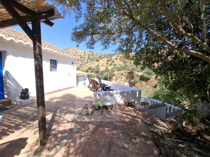 Image No.7-4 Bed Country House for sale