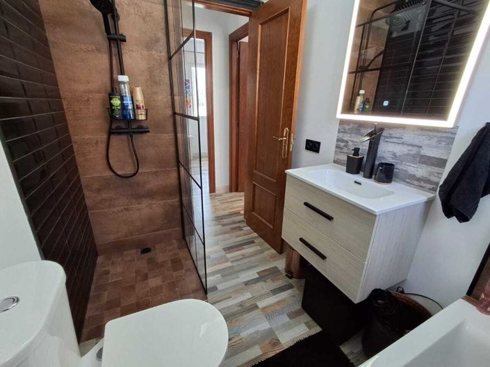 Image No.12-4 Bed Villa for sale