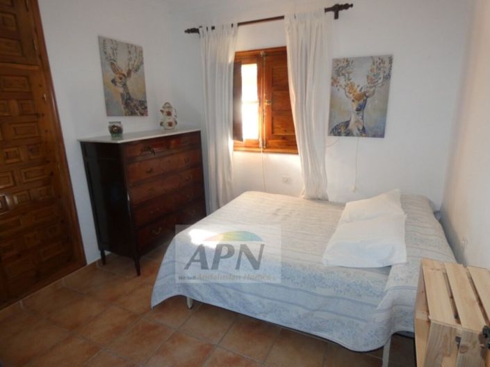 Image No.10-4 Bed Country House for sale
