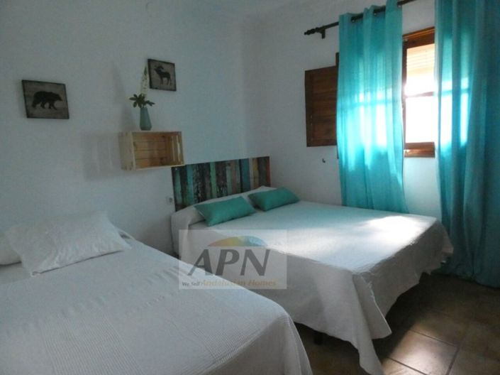 Image No.14-4 Bed Country House for sale
