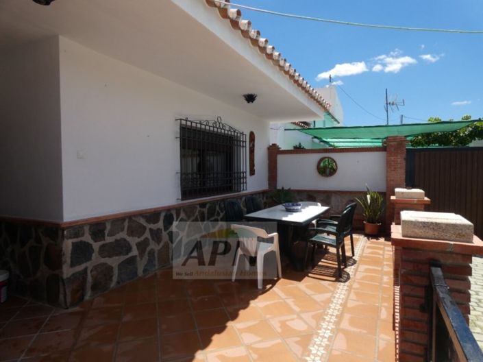 Image No.18-4 Bed Country House for sale