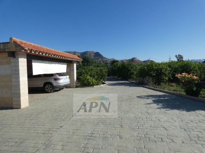 Image No.4-4 Bed Country House for sale