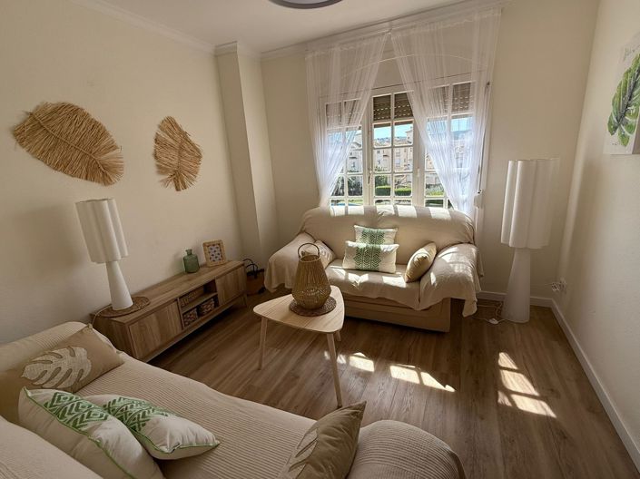Image No.12-2 Bed Apartment for sale