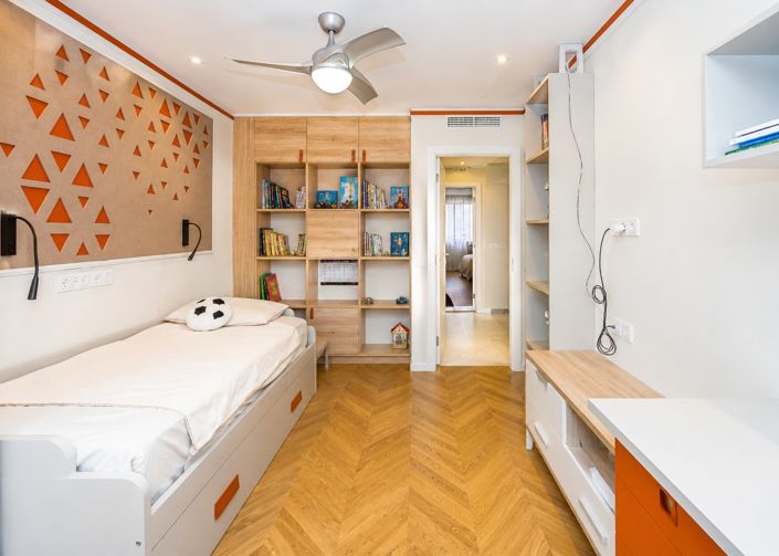 Image No.16-5 Bed Townhouse for sale