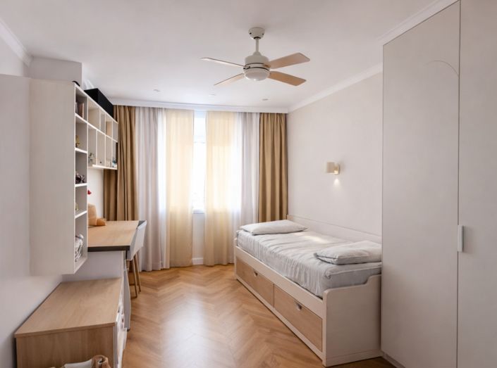 Image No.18-5 Bed Townhouse for sale