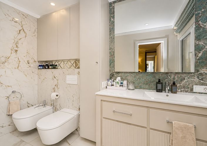 Image No.8-5 Bed Townhouse for sale