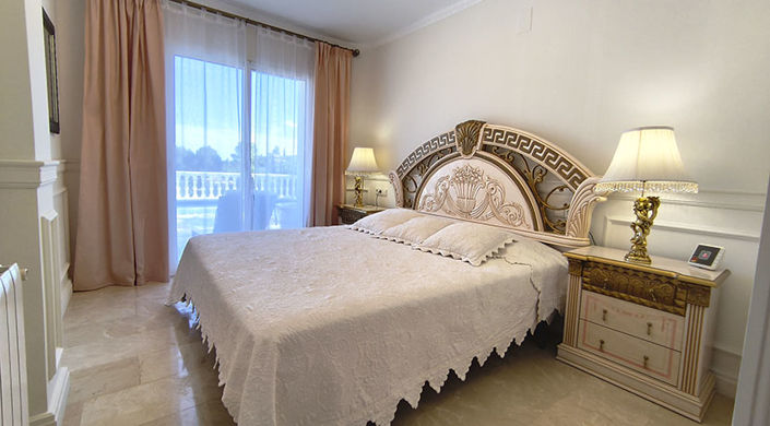 Image No.10-6 Bed Villa for sale