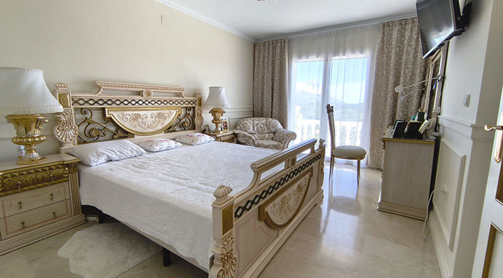 Image No.15-6 Bed Villa for sale