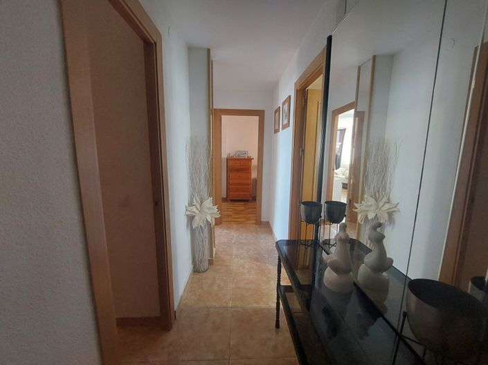 Image No.18-4 Bed Apartment for sale