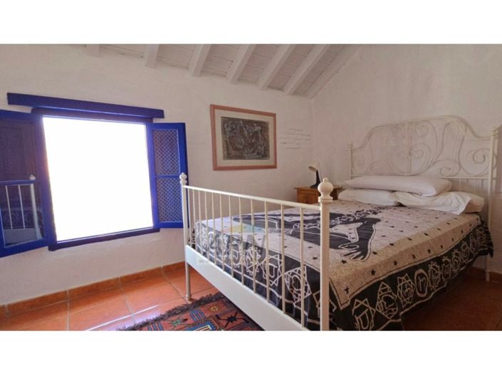 Image No.11-5 Bed Country House for sale