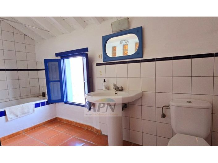 Image No.13-5 Bed Country House for sale