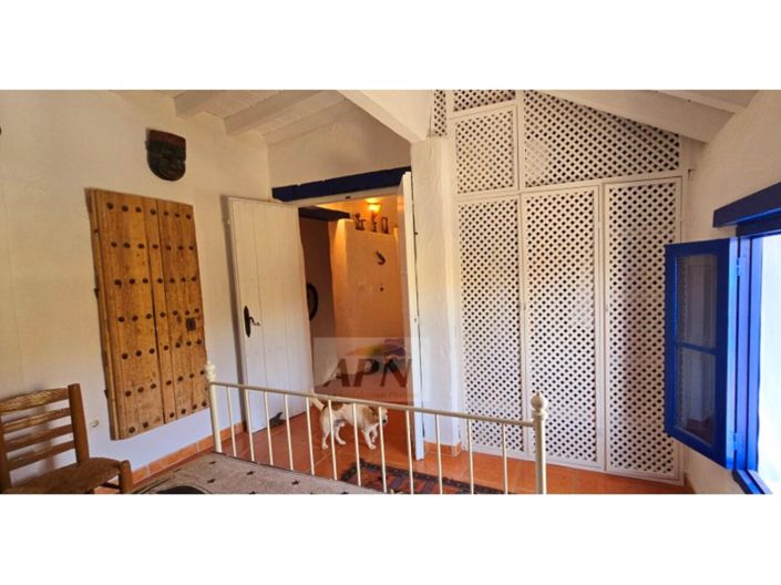 Image No.15-5 Bed Country House for sale