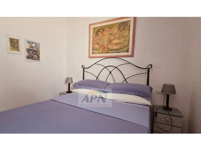 Image No.25-5 Bed Country House for sale