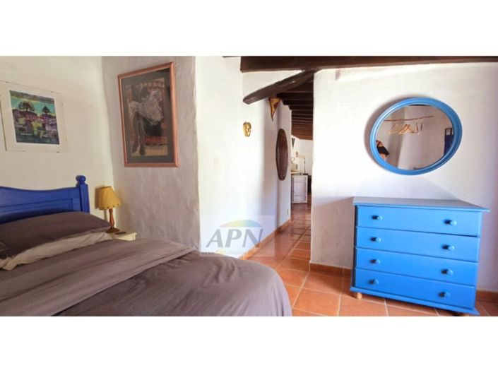 Image No.36-5 Bed Country House for sale