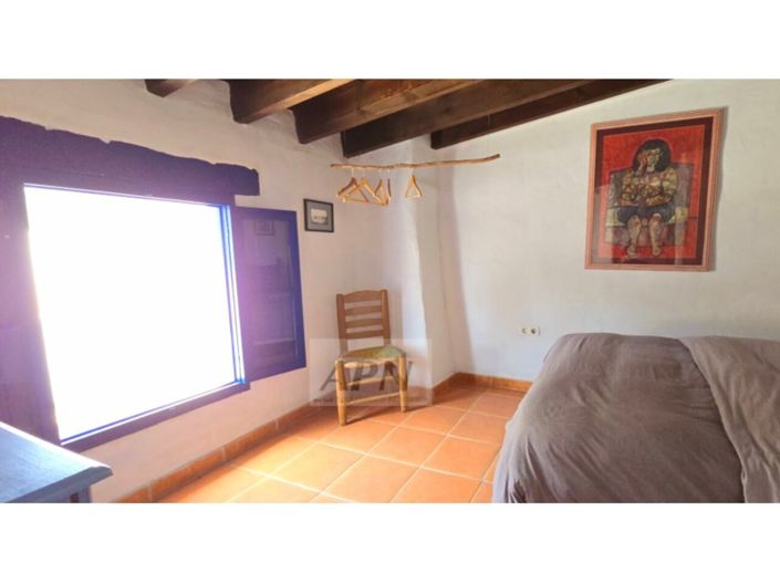 Image No.40-5 Bed Country House for sale