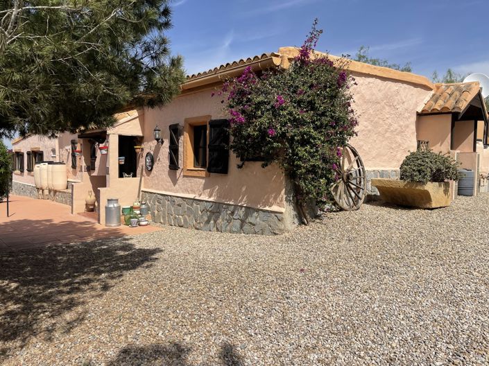 Image No.7-4 Bed Country House for sale
