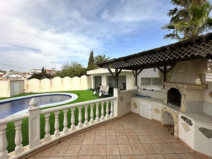 Image No.4-3 Bed Villa for sale