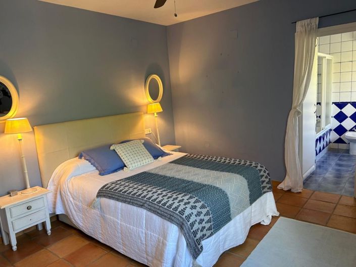Image No.28-5 Bed Villa for sale