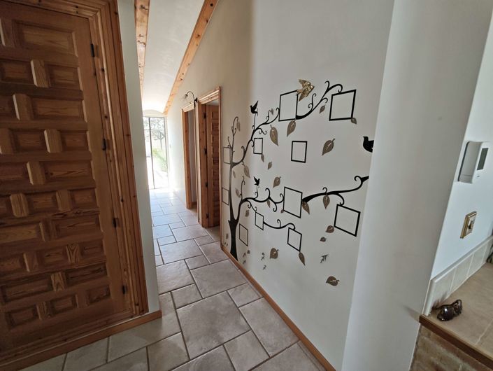 Image No.25-4 Bed Country House for sale
