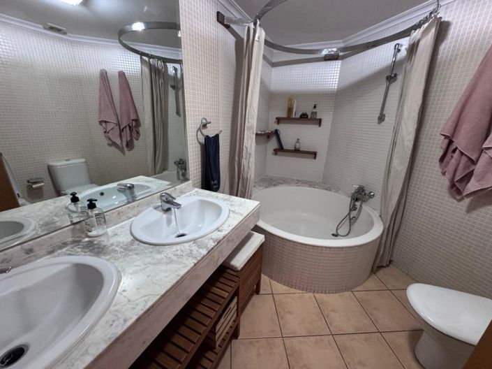 Image No.16-3 Bed Apartment for sale