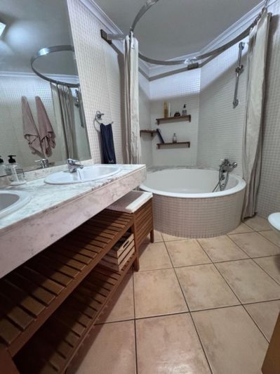 Image No.17-3 Bed Apartment for sale
