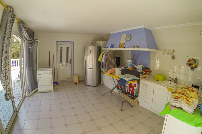 Image No.8-6 Bed Villa for sale