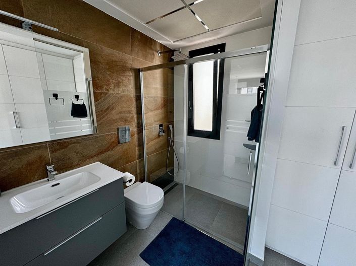 Image No.25-3 Bed Villa for sale