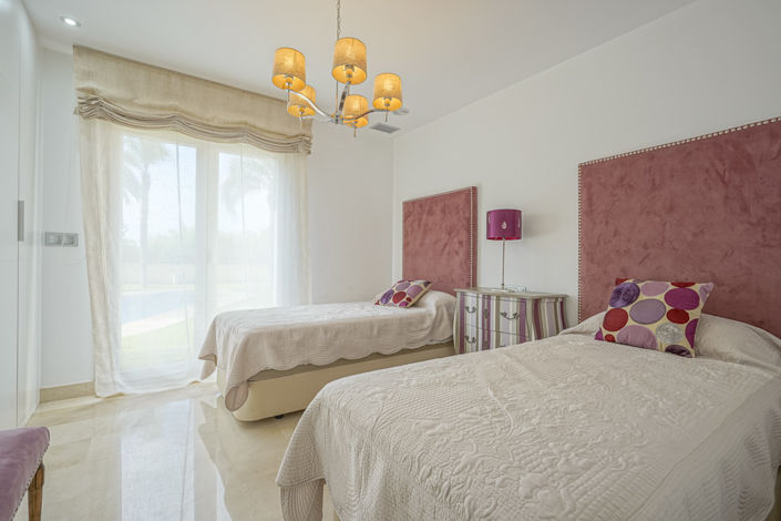 Image No.26-4 Bed Villa for sale