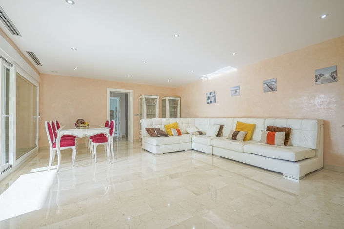 Image No.32-4 Bed Villa for sale