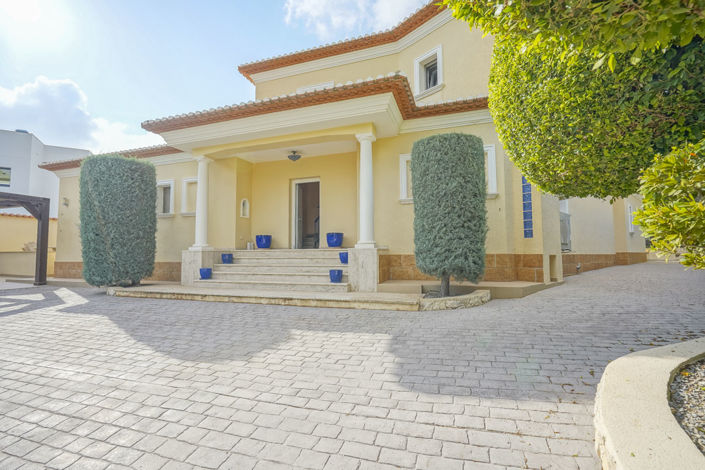 Image No.7-4 Bed Villa for sale