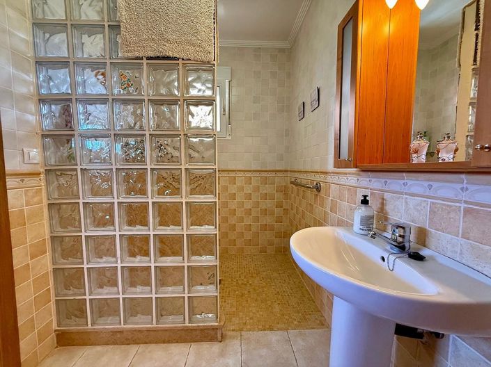 Image No.33-4 Bed Villa for sale