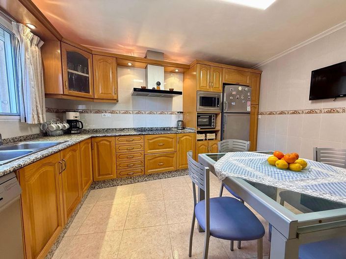 Image No.13-3 Bed Townhouse for sale