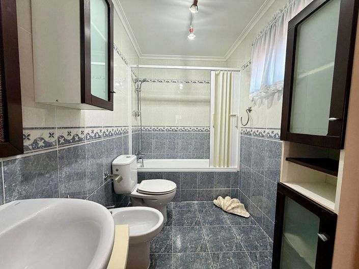 Image No.19-3 Bed Townhouse for sale