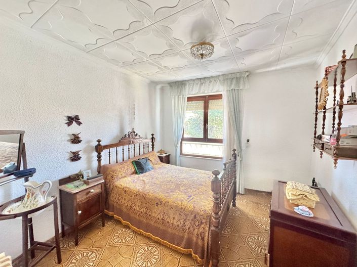 Image No.15-10 Bed Townhouse for sale
