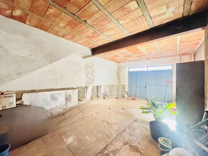 Image No.4-10 Bed Townhouse for sale