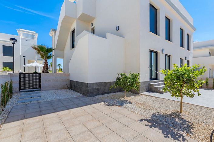 Image No.10-3 Bed Apartment for sale