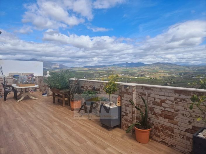 Image No.2-5 Bed Village House for sale