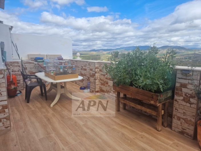 Image No.6-5 Bed Village House for sale