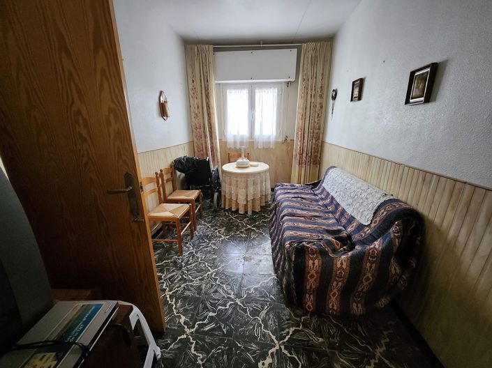 Image No.4-6 Bed Townhouse for sale