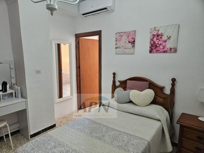 Image No.20-Casa de pueblo con 4 dormitorios en venta
