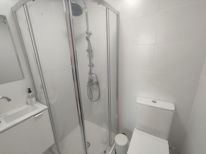 Image No.18-3 Bed Apartment for sale